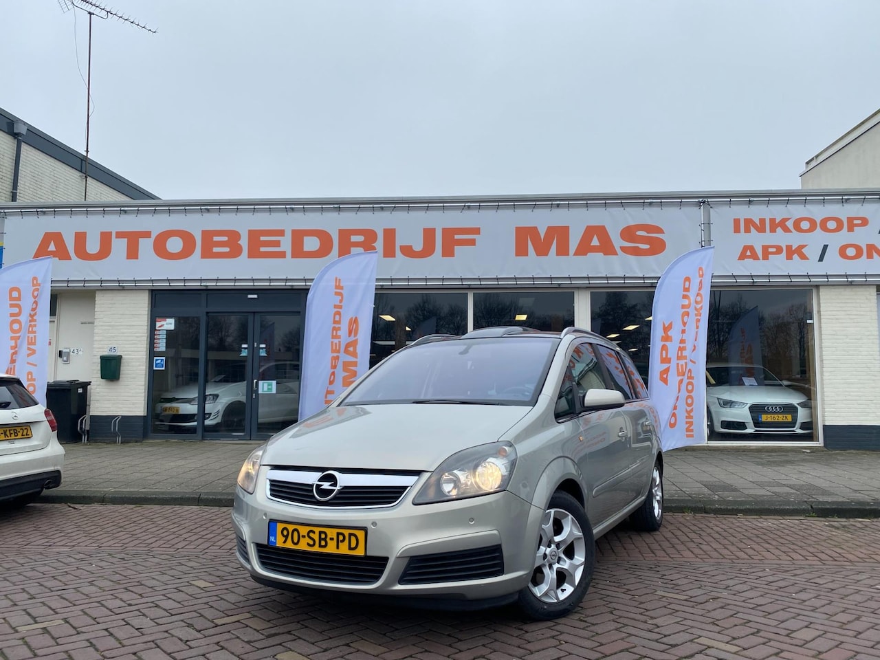 Opel Zafira - 2.2 Cosmo Nwe Ketting+Onderhoud Airco Trekhaak Cruise Control - AutoWereld.nl
