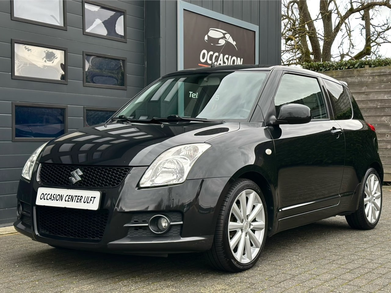Suzuki Swift - 1.6 SPORT / ECC / NAVIGATIE / KEYLESS GO ... - AutoWereld.nl