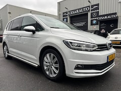 Volkswagen Touran - 1.5 TSI Highline Business R / 7 PERSOONS / 144 DKM