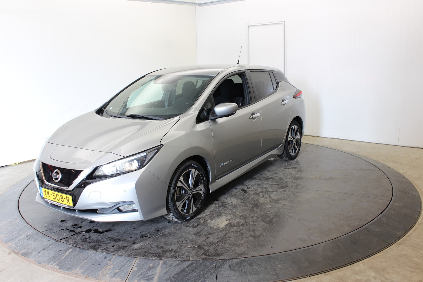 Nissan LEAF - N-Connecta 40 kWh HV Accu Storing € 6500.- Excl BTW - AutoWereld.nl