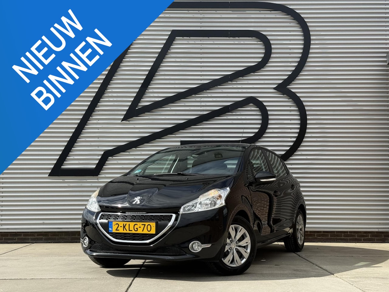 Peugeot 208 - 1.2 VTi Envy Navi|Clima|Cruise|PDC|Dealer Onderhouden|N.A.P|APK tot 04-2027 - AutoWereld.nl