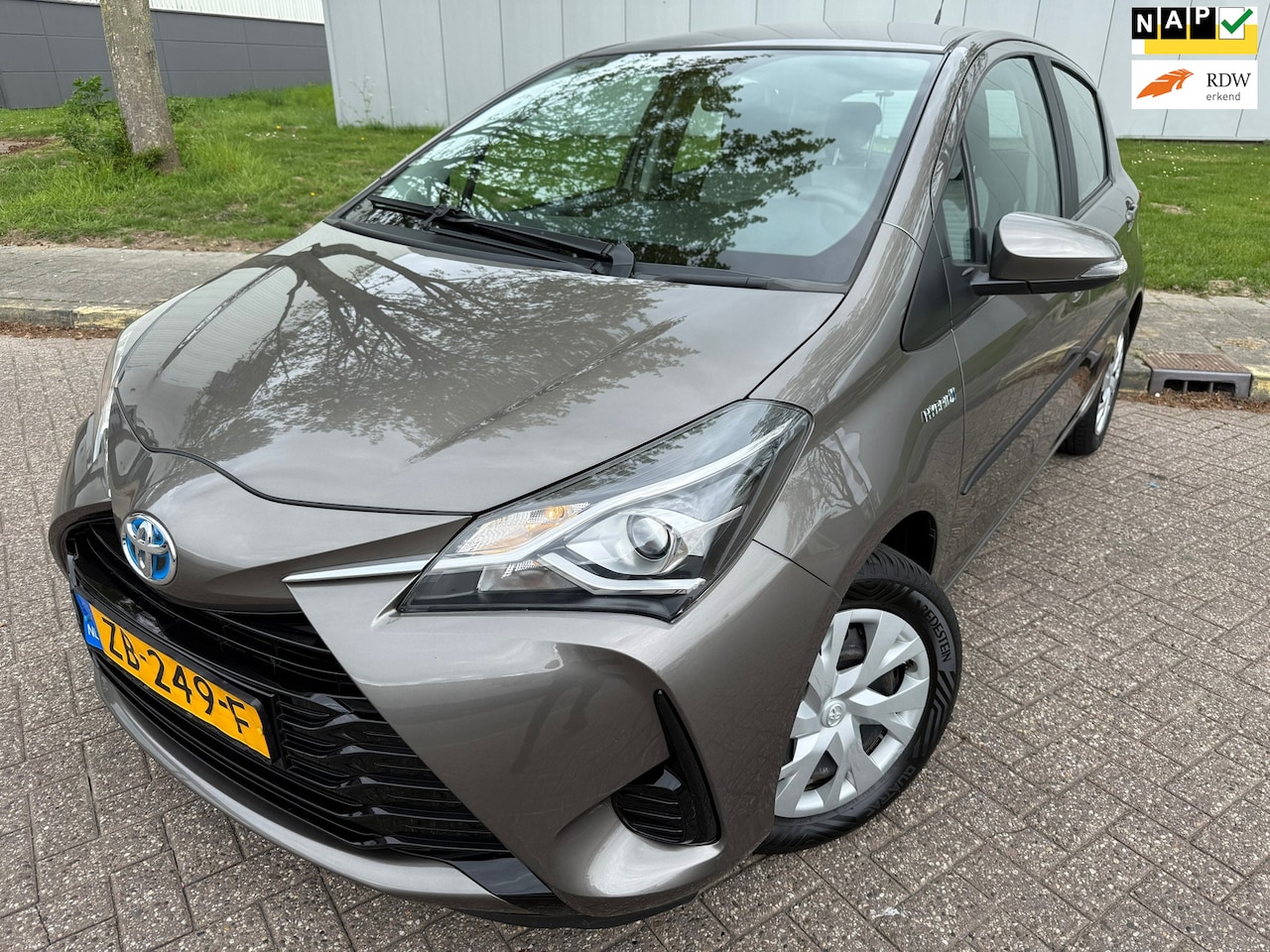 Toyota Yaris - 1.5 Hybrid Active*CRUISE*CAMERA*ELKT-RAAM*NEW APK - AutoWereld.nl