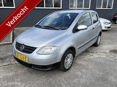 Volkswagen Fox - 1.2 Trendline bj 2006 AIRCO - ELEKTRISCHE RAMEN - Apk 02-2027