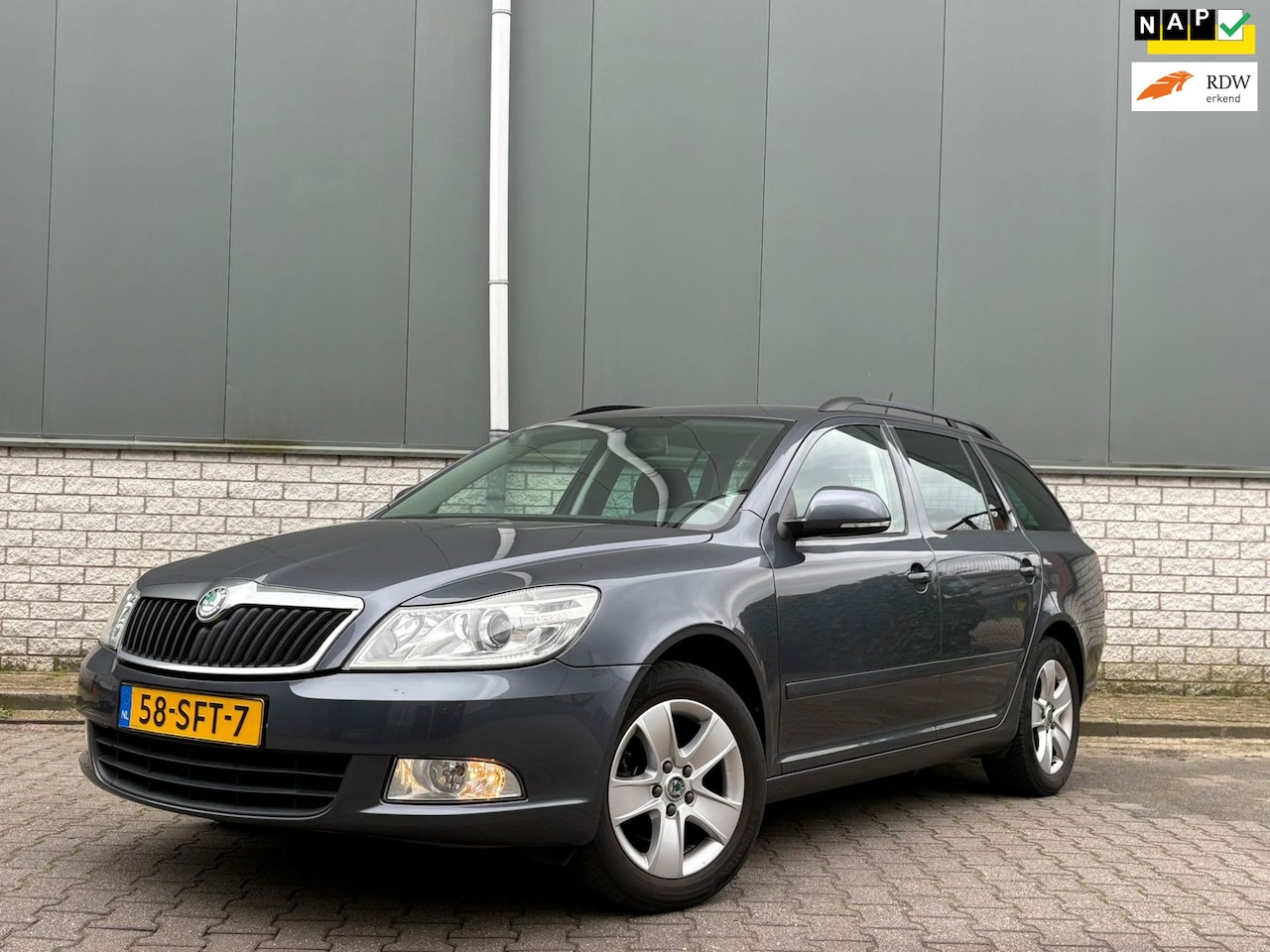 Skoda Octavia Combi - 1.2 TSI Ambition-Clima-Cruise-PDC-NWE APK+Beurt - AutoWereld.nl