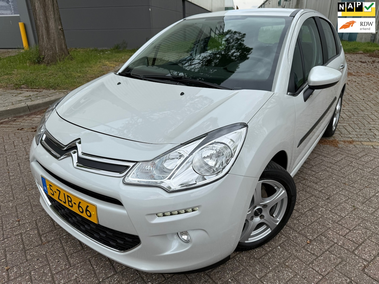 Citroën C3 - 1.2 PureTech Collection*CRUISE*PARK SENSOREN*AIRCO*APK*NAP - AutoWereld.nl