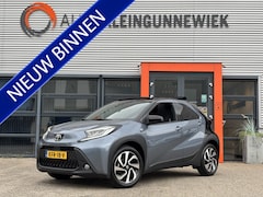 Toyota Aygo X - 1.0 VVT-i S-CVT Envy / Schuifdak / Stoelverwarming / Automaat / Cruise Control / Applecarp