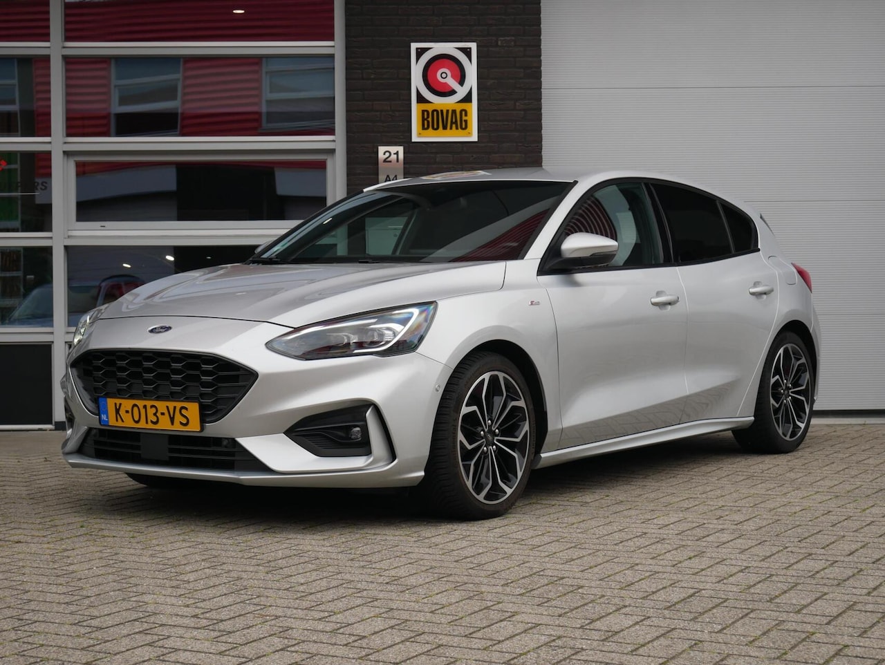 Ford Focus - 1.5 EcoBoost ST Line Dealer onderhouden| Camera| Navi - AutoWereld.nl