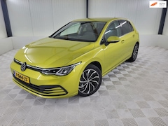 Volkswagen Golf - 1.5 eTSI Life Business