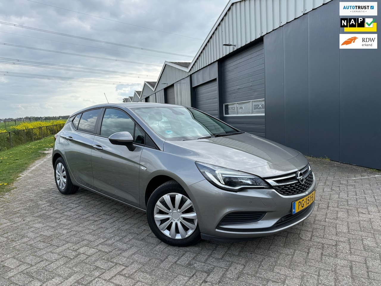 Opel Astra - 1.0 Online Edition 2e Eigenaar / Carplay / Parkeersensoren - AutoWereld.nl
