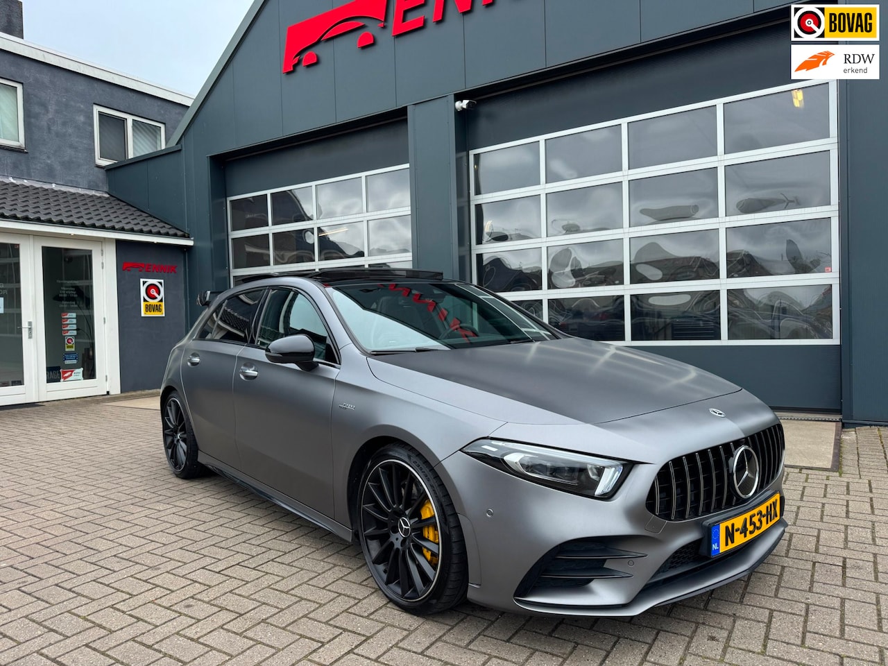 Mercedes-Benz A-klasse - AMG 35 4MATIC Premium Plus / Pano / Head-Up / Burmeister / Alcantara / Full Optiion !! - AutoWereld.nl