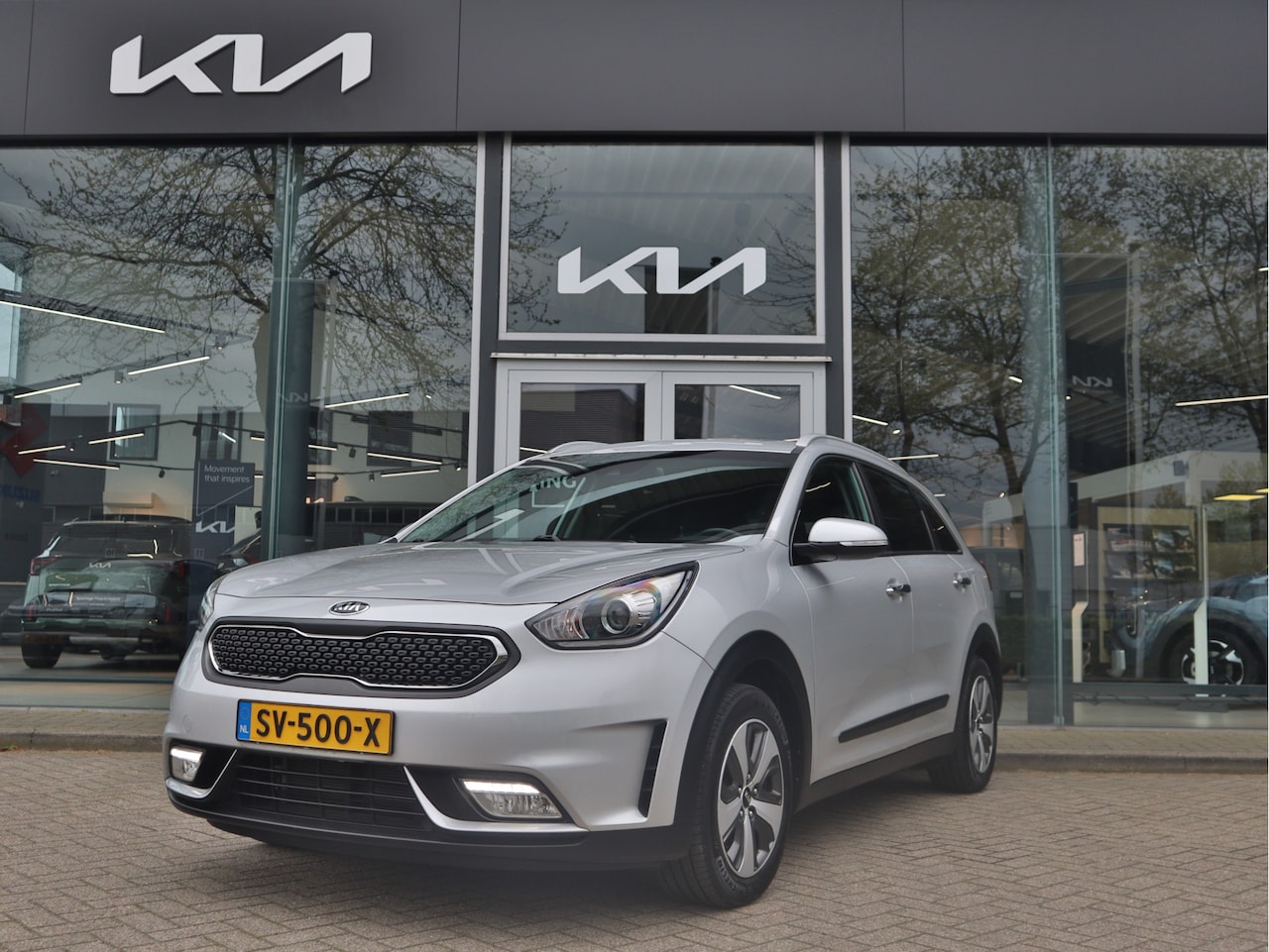 Kia Niro - 1.6 GDi Hybrid Edition Navigatie | Schuifdak | Stoel+Stuurverwarming | Trekhaak | tot 10 j - AutoWereld.nl