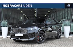 BMW iX2 - xDrive30 M Sport Edition / Panoramadak / Sportstoelen / M Adaptief onderstel / Stuurverwar