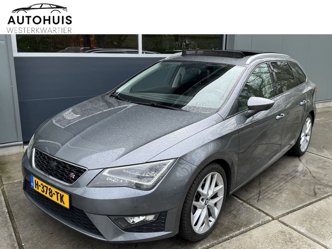 SEAT Leon ST - 1.4 TSI 150pk DSG FR Business Panoramadak Navigatie 18" Velgen Trekhaak - AutoWereld.nl