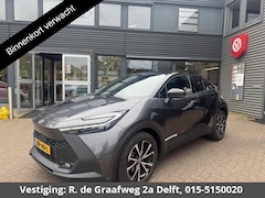 Toyota C-HR - 2.0 Plug-in Hybrid 220 Dynamic | Stuur-/ & Stoelverwarming | Dodehoek detectie | Elektrisc