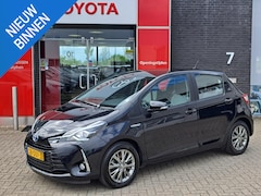 Toyota Yaris - 1.5 Hybrid Design CRUISE CAMERA LED 16"LM-VELGEN CHROMEDELEN NL-AUTO DEALERONDERHOUDEN