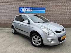 Hyundai i20 - 1.6i Airco/LM15