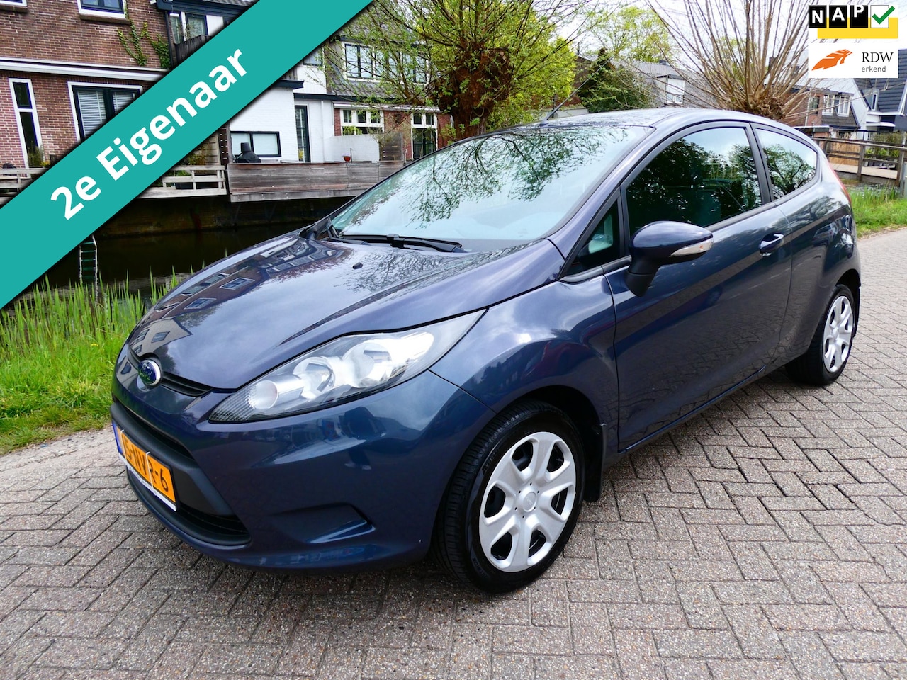 Ford Fiesta - 1.25 Limited 4-Cilinder 3-deurs Airco 2e eigenaar Zuinig B-Label - AutoWereld.nl
