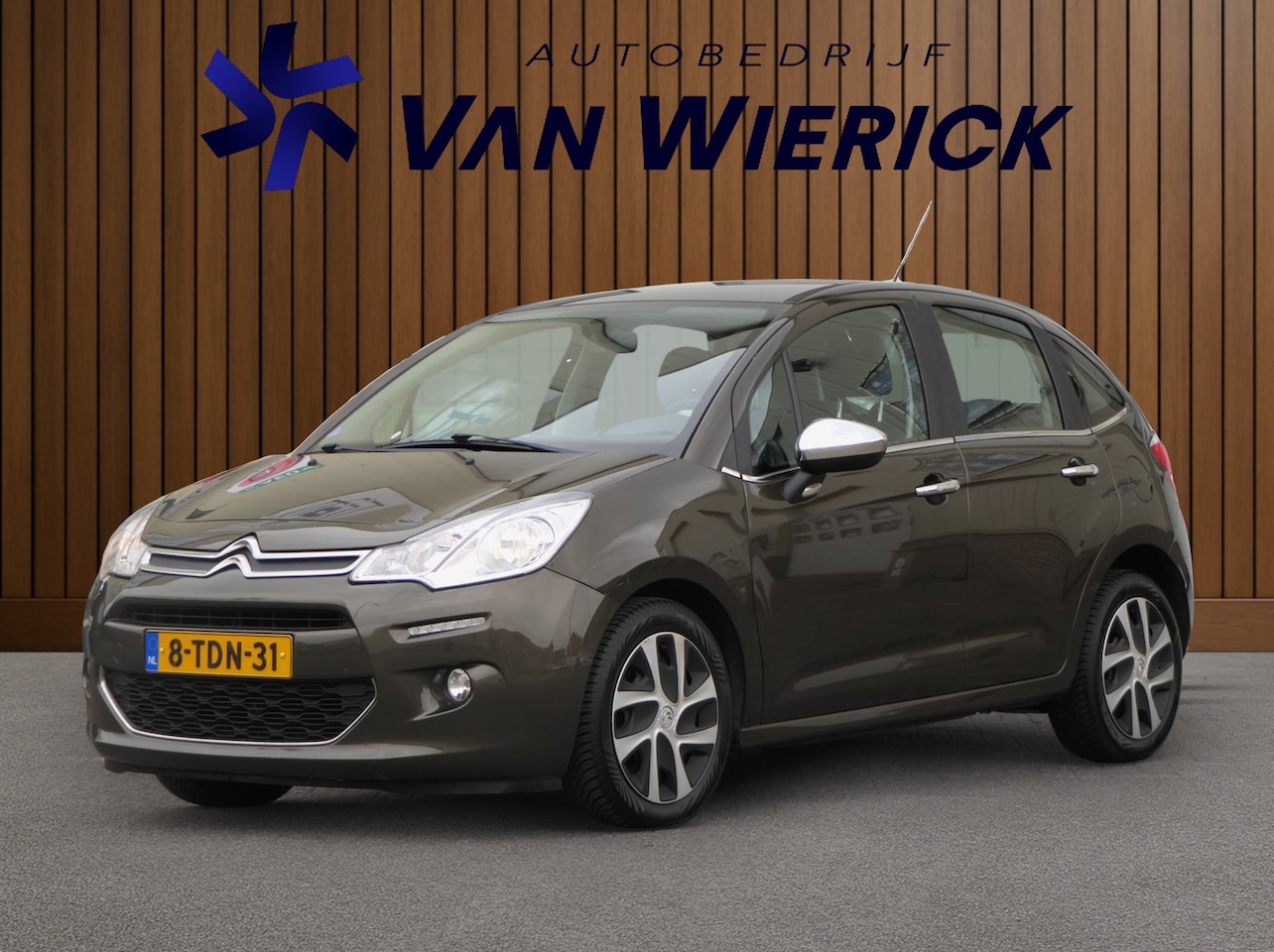 Citroën C3 - 1.2 VTi Collection 82PK! | Distributieriem vervangen! | Cruise Control | Trekhaak | NAP - AutoWereld.nl