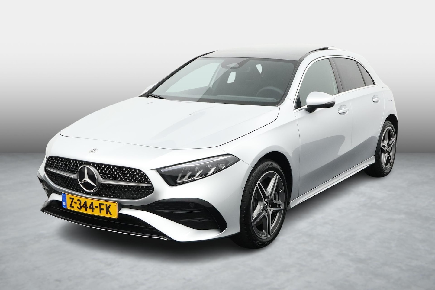 Mercedes-Benz A-klasse - 250 e AMG | Panoramadak | Dodehoekassistent | Privacy Glas Achter | Sfeerverlichting | Sto - AutoWereld.nl