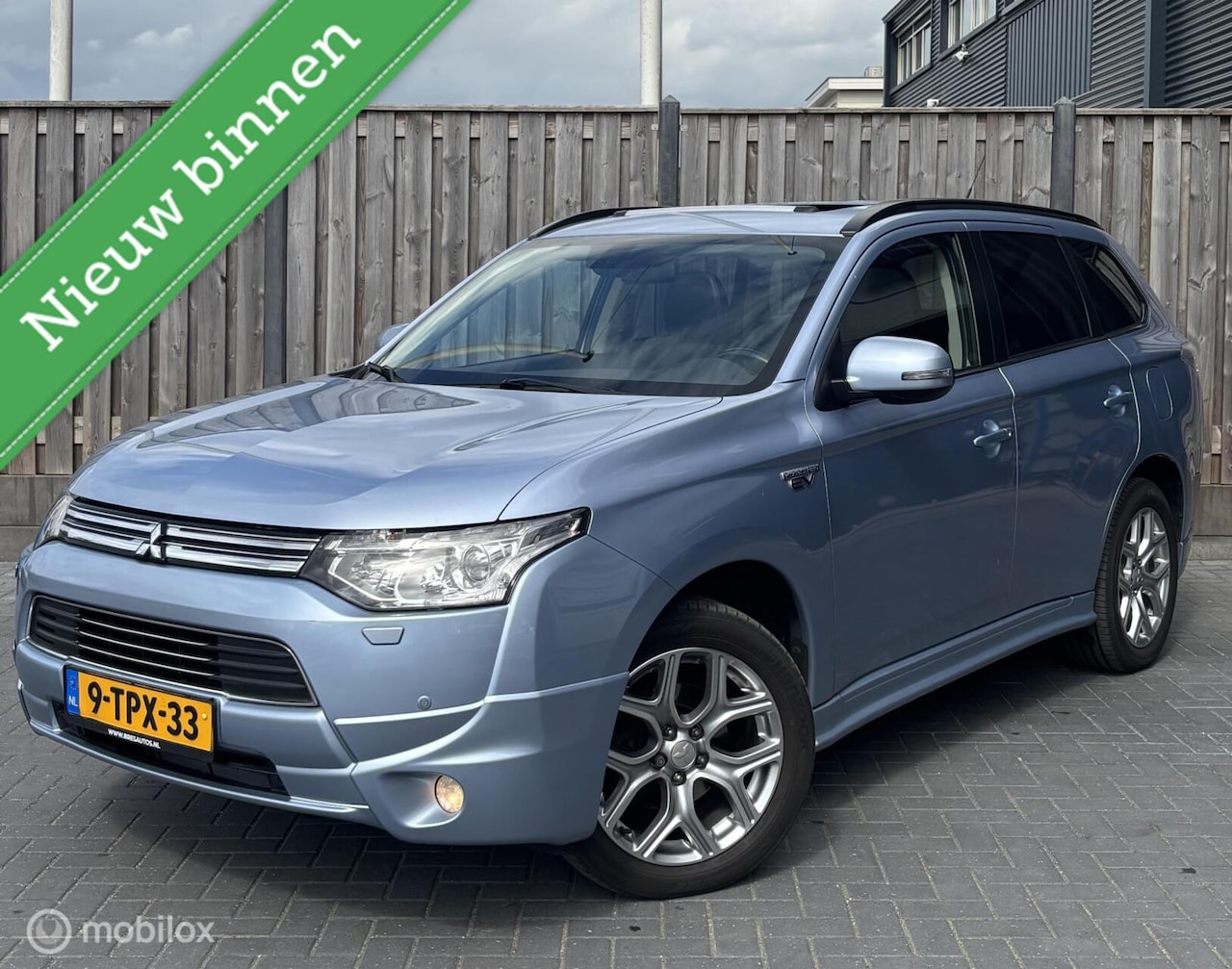 Mitsubishi Outlander - 2.0 PHEV Instyle+/BTW-auto/Navi/Pano/ - AutoWereld.nl