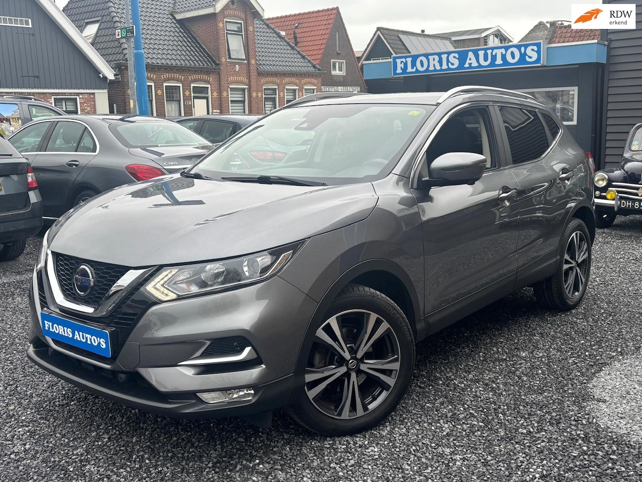 Nissan Qashqai - 1.3 DIG-T |Keyless|Pano|Trekhaak|Carplay| - AutoWereld.nl