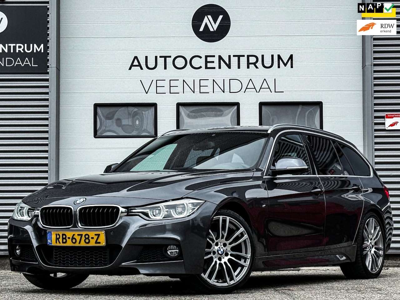 BMW 3-serie Touring - 318i High Executive AUT 3X M-SPORT LCI FACELIFT LEDER/CARPLAY/NAP - AutoWereld.nl