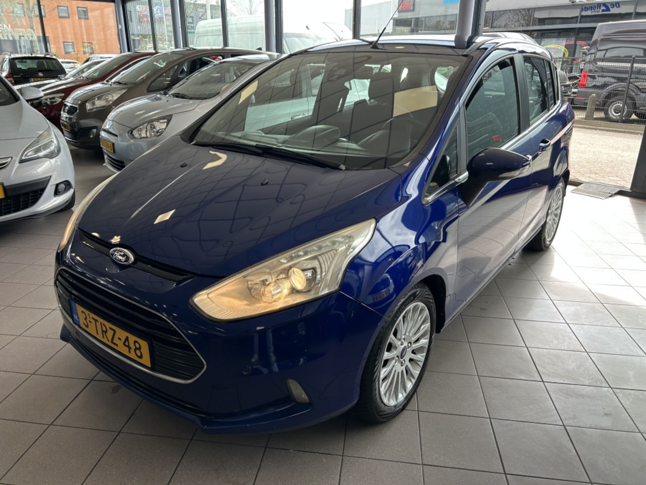 Ford B-Max - 1.0 EcoB. Titanium NAVI BJ 2014 !!! - AutoWereld.nl
