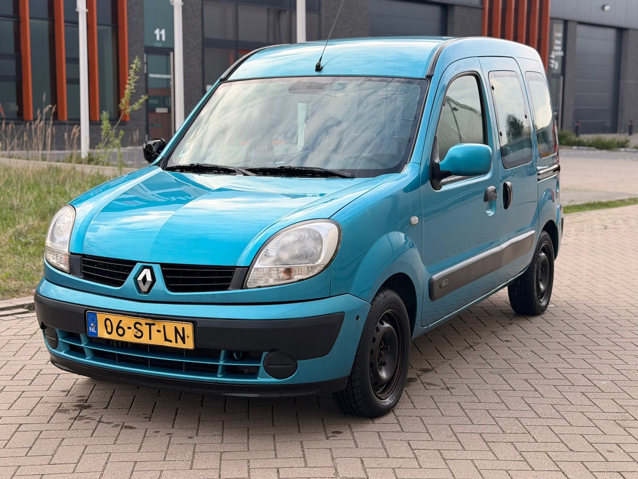 Renault Kangoo - 1.6-16V Privilège 1.6-16V Privilège - AutoWereld.nl
