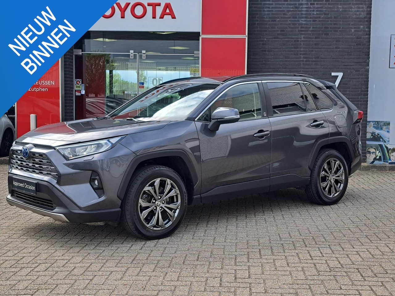 Toyota RAV4 - 2.5 Hybrid AWD Style STOEL/STUURWIELVERWARMING AFN. TREKHAAK DEALER ONDERHOUDEN - AutoWereld.nl
