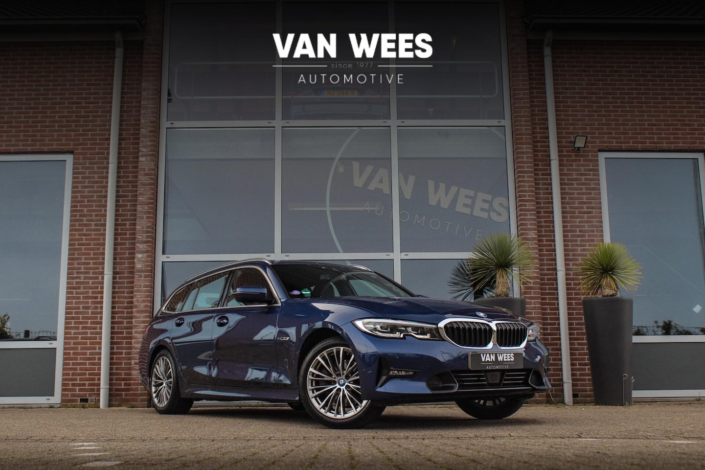 BMW 3-serie Touring - 320e High Executive Sport Line | 1e eigenaar | NL auto | Driving Assistant | HiFi audio | - AutoWereld.nl