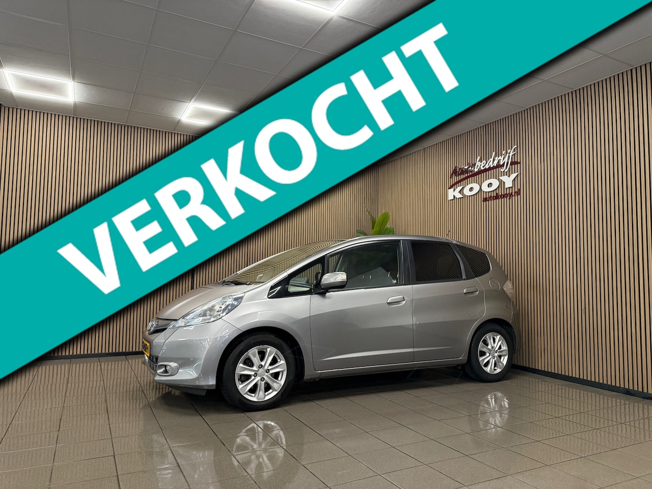 Honda Jazz - 1.4 Hybrid Elegance * Panoramadak / Cruise control / LM Velgen / NL Auto * - AutoWereld.nl