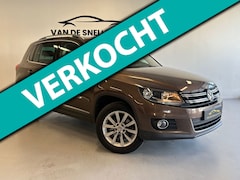 Volkswagen Tiguan - 2.0 TSI Sport&Style 4Motion DSGAUTOMAAT/TREKHAAK/CARPLAY