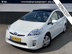 Toyota Prius - 1.8 Executive Schuif-/kanteldak met zonnepanelen, Volledig dealeronderhouden NL-auto, navi