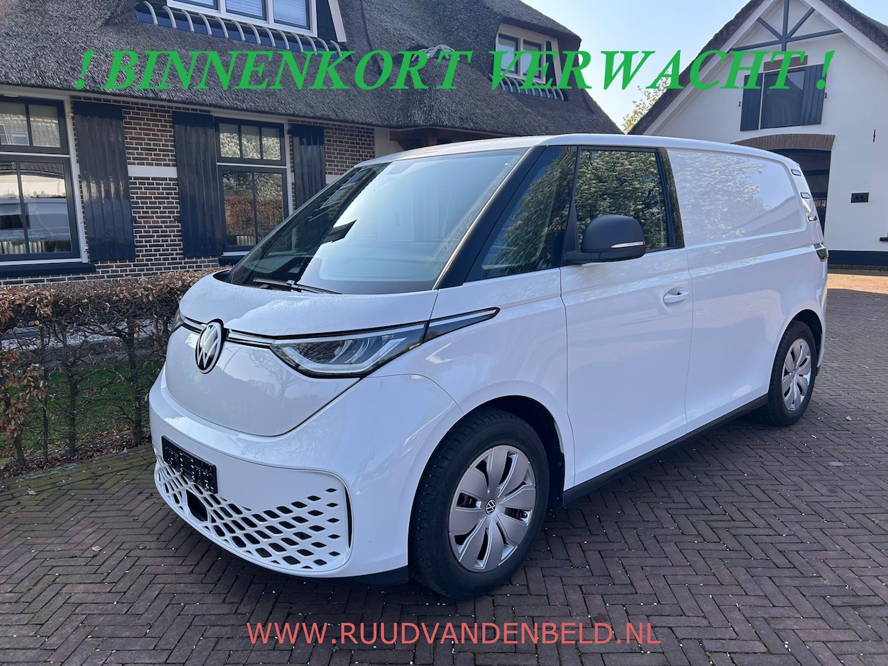 Volkswagen ID. Buzz Cargo - 77kWh 3-ZITS / TREKHAAK / LED / CARPLAY - AutoWereld.nl