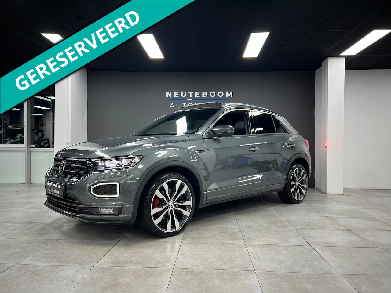 Volkswagen T-Roc - 1.5 TSI R-LINE | Pano | Lane | Camera | - AutoWereld.nl