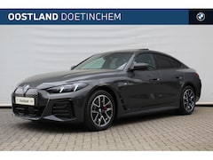 BMW i4 - xDrive40 M Sport / Schuif-kanteldak / Trekhaak / Adaptieve LED / M Adaptief onderstel / Pa