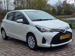 Toyota Yaris - 1.5 Hybrid Aspiration Uniek km airco cruis control navigatie bleutooth