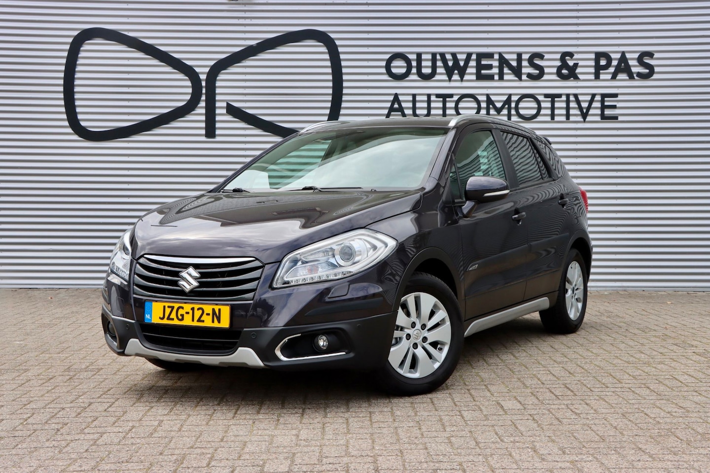 Suzuki SX4 S-Cross - 1.6 High Executive AllGrip |2e EIGENAAR | PANORAMA | CAMERA | LEER | CRUISE | TREKHAAK - AutoWereld.nl