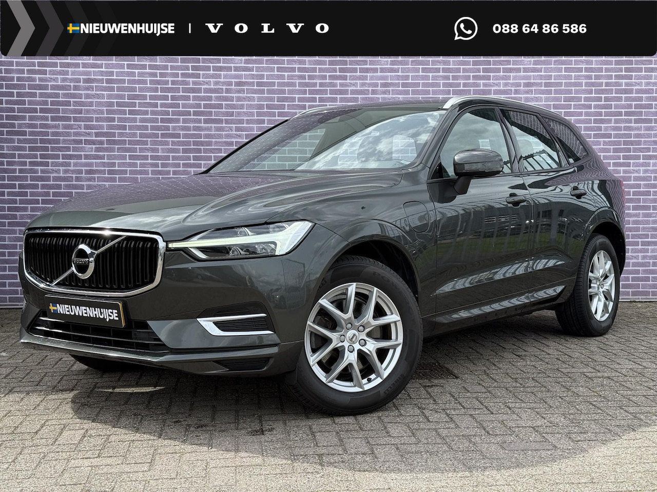 Volvo XC60 - 2.0 T8 Twin Engine AWD Momentum | Luchtvering | Trekhaak | Carplay/android auto | parkeers - AutoWereld.nl