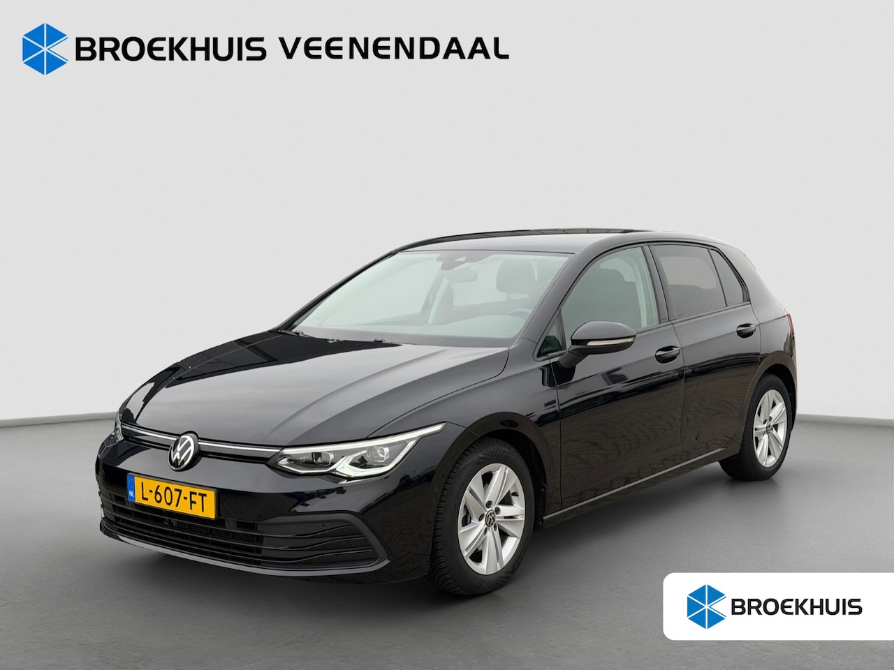 Volkswagen Golf - 1.0 eTSI Life Business | Stoelverwarming | Camera | Carplay | AGR Stoelen | Achteruitrijca - AutoWereld.nl