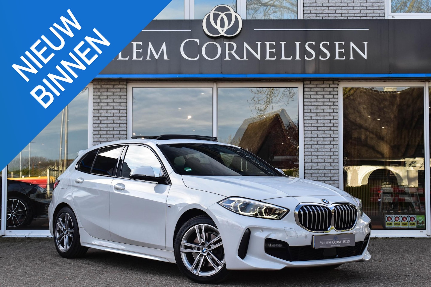 BMW 1-serie - 118i M-Sport Business Edition Pano HiFi Stoelverwa - AutoWereld.nl