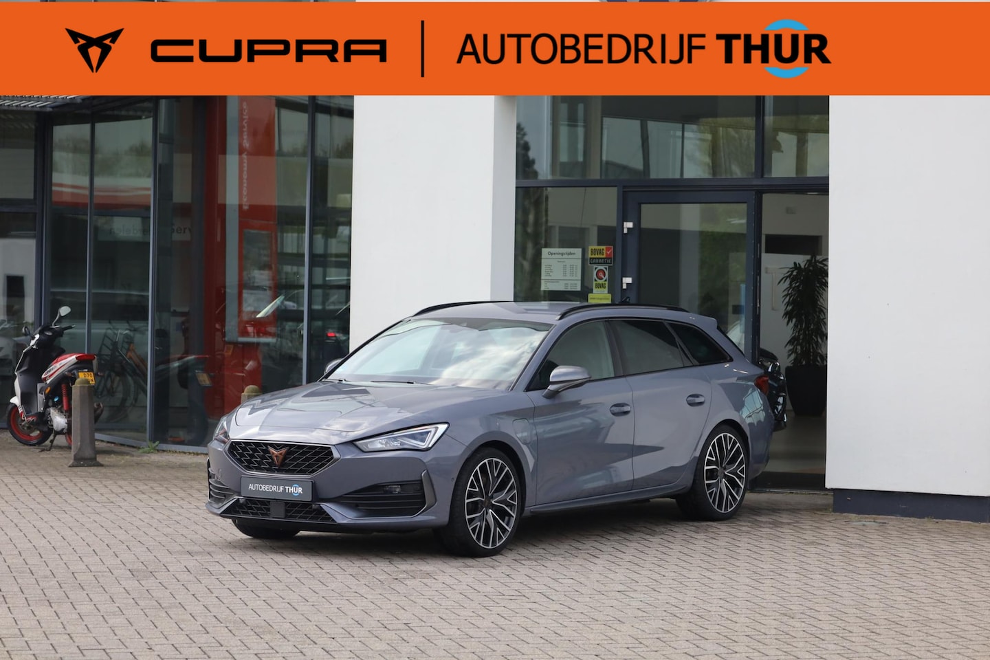 CUPRA Leon Sportstourer - 1.4 e-Hybrid VZ Performance camera wegklapbare trekhaak elektrische achterklep safe & driv - AutoWereld.nl