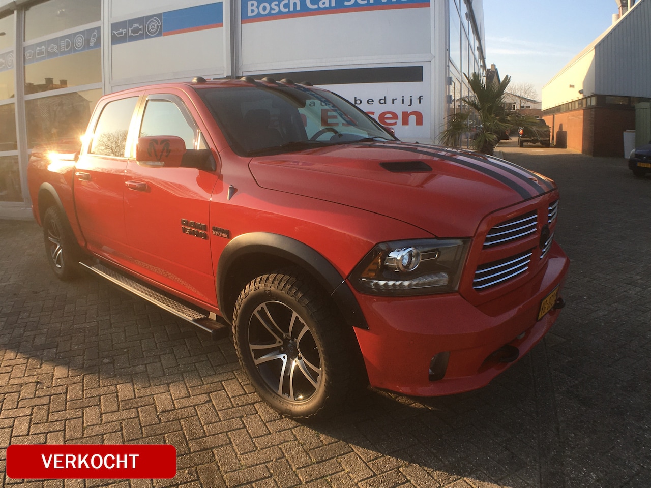 Dodge Ram 1500 - 5.7 V8 4x4 Crew Cab 5'7 Sport Navi, NAP, complete onderhoudhistorie, Cut out Uitlaatklep L - AutoWereld.nl