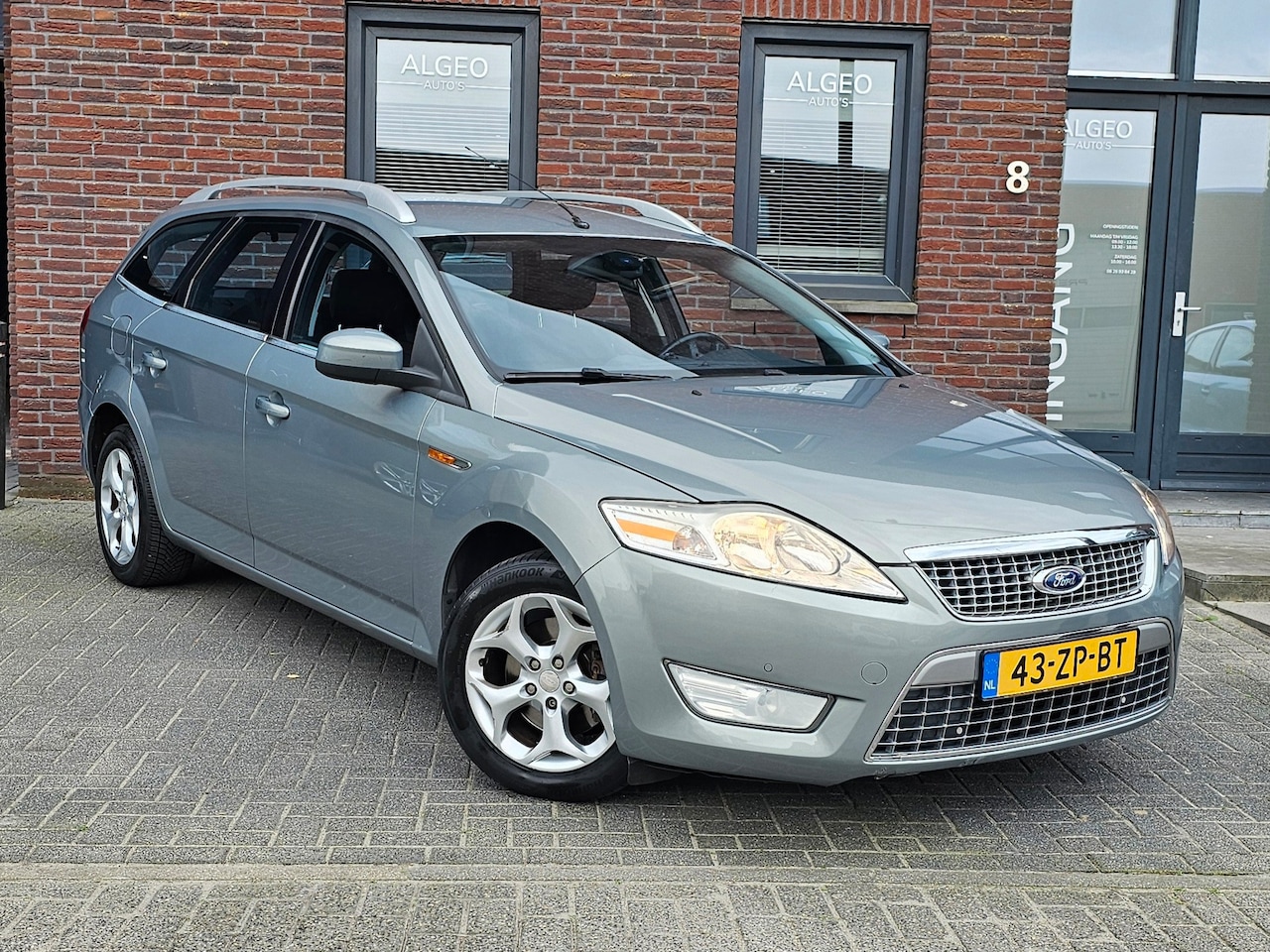 Ford Mondeo Wagon - 2.0-16V Titanium / Navi - AutoWereld.nl