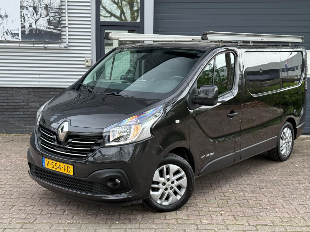 Renault Trafic - L1H1 MARGE CRUISE CAMERA IMPERIAL - AutoWereld.nl