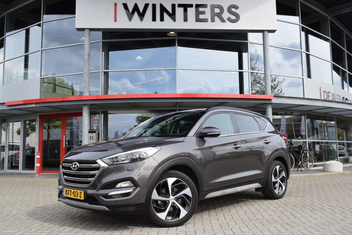 Hyundai Tucson - 1.6 T-GDi Premium 4WD Automaat | Trekhaak | Navigatie | Kantel/ Schuifdak | Stuur + Stoelv - AutoWereld.nl