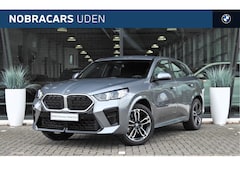 BMW X2 - sDrive20i M Sport Automaat / Trekhaak / Sportstoelen / Achteruitrijcamera / M Adaptief ond