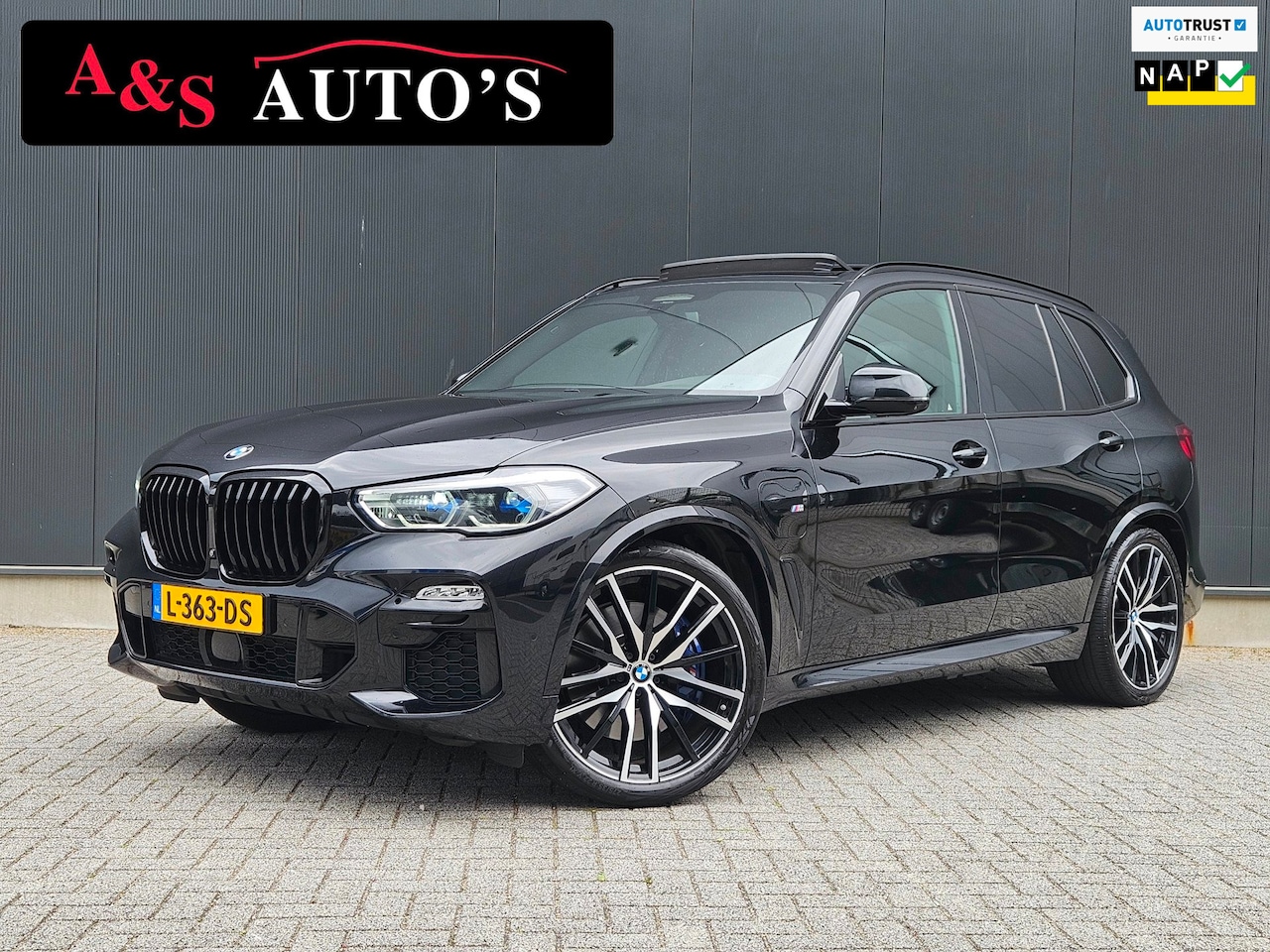 BMW X5 - XDrive45e High Executive Pano Hud Acc Sky lounge 4wielbesturing Comfort stoelen Carbon 360 - AutoWereld.nl