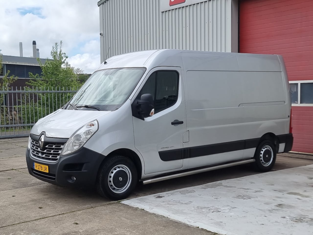 Renault Master - T35 2.3 dCi L2H2 T35 2.3 dCi L2H2 S&S - AutoWereld.nl