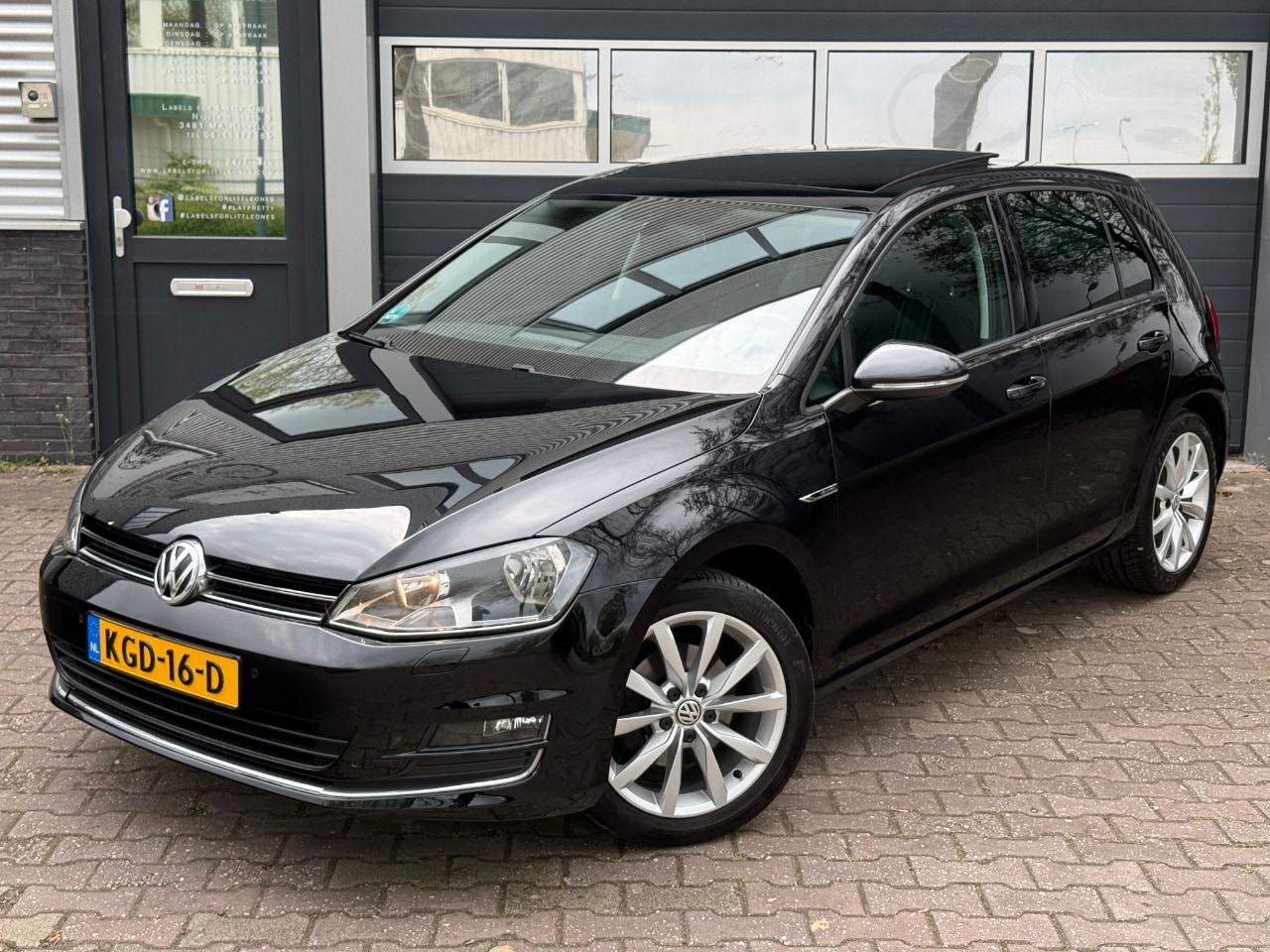 Volkswagen Golf - 1.4 TSI PANO CRUISE LOUNGE TREKHAAK - AutoWereld.nl